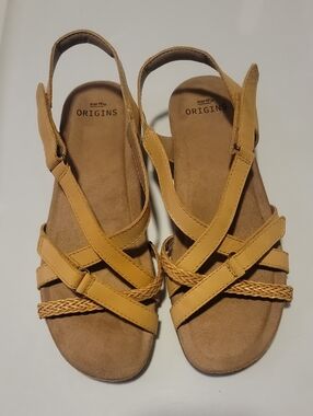 Earth Origins Barb Sandal Slip Resistant, Leather Sandal for Everyday Womens 8